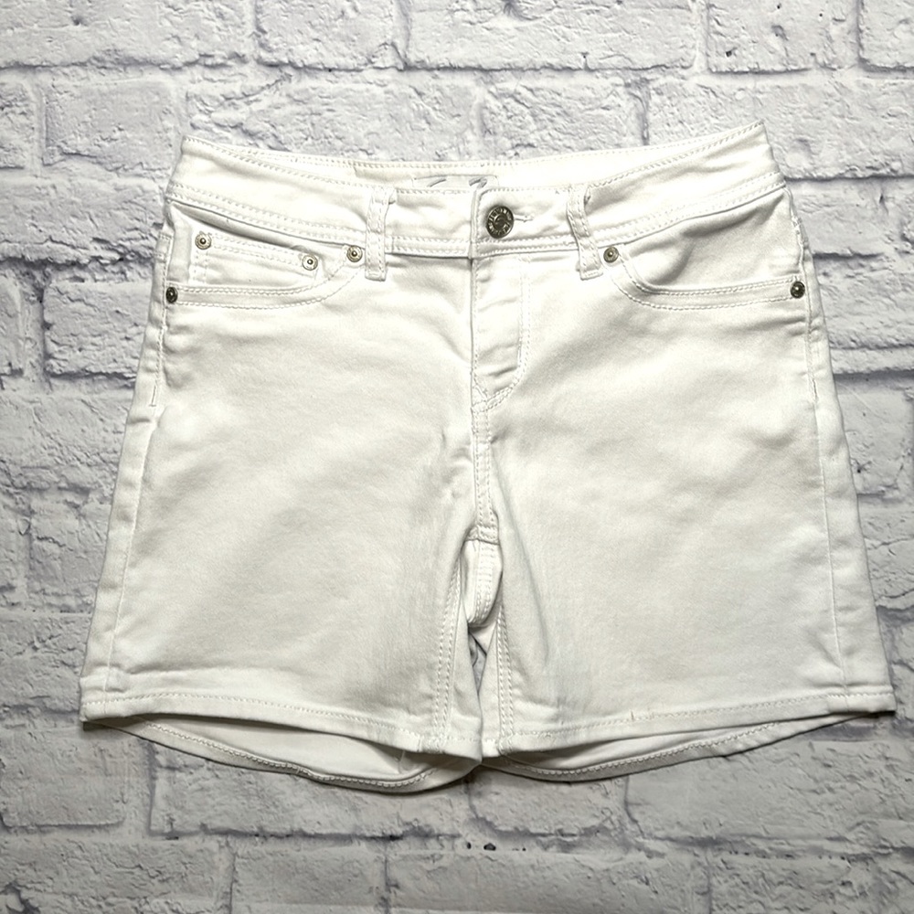 Seven7 White Mid Rise Denim Jean Shorts Stretchy Denim 5.5 Inch Inseam - Size 8